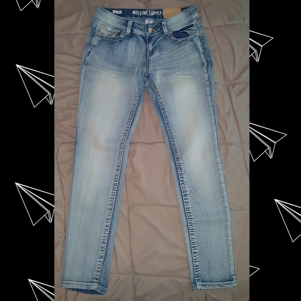 Womens Mossimo Jeans (size 3)
